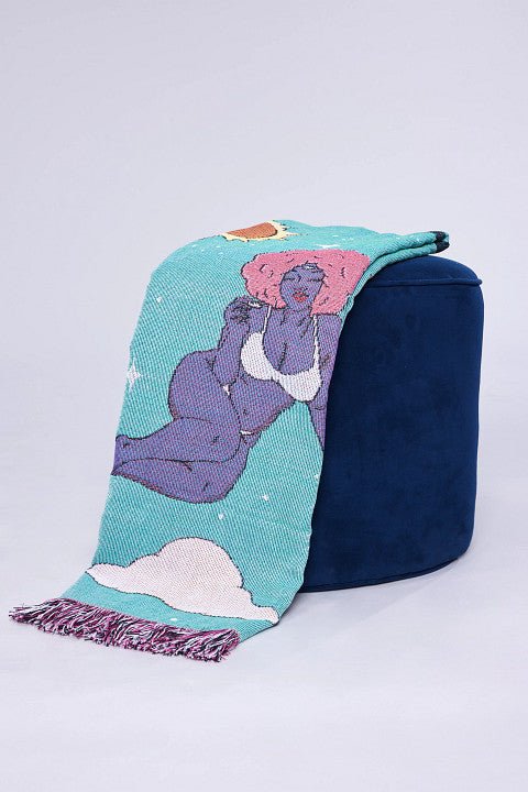 Robin Throw Blanket - Image 3